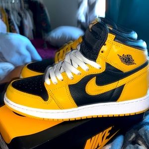 Jordan 1 Retro High Pollen